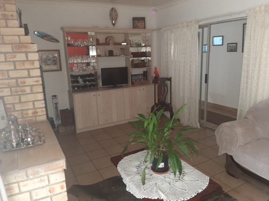 3 Bedroom Property for Sale in Safari Gardens North West